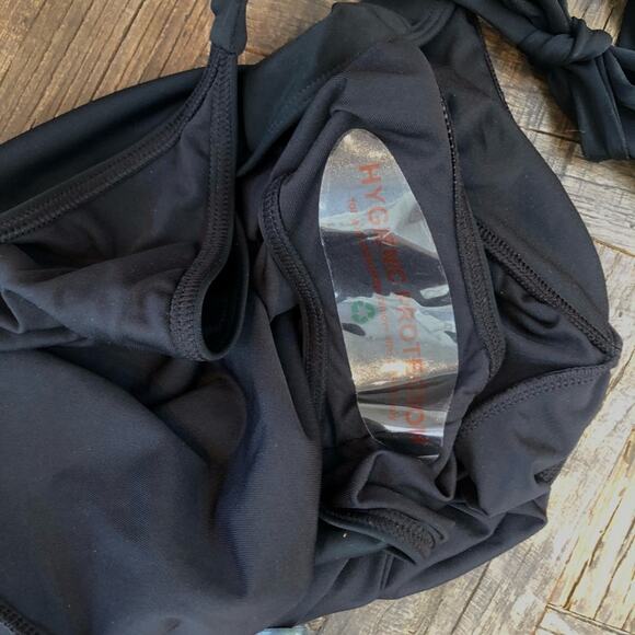 NWOT TopShop Halter One Piece Swimsuit -Sz 8 - Picture 6 of 6